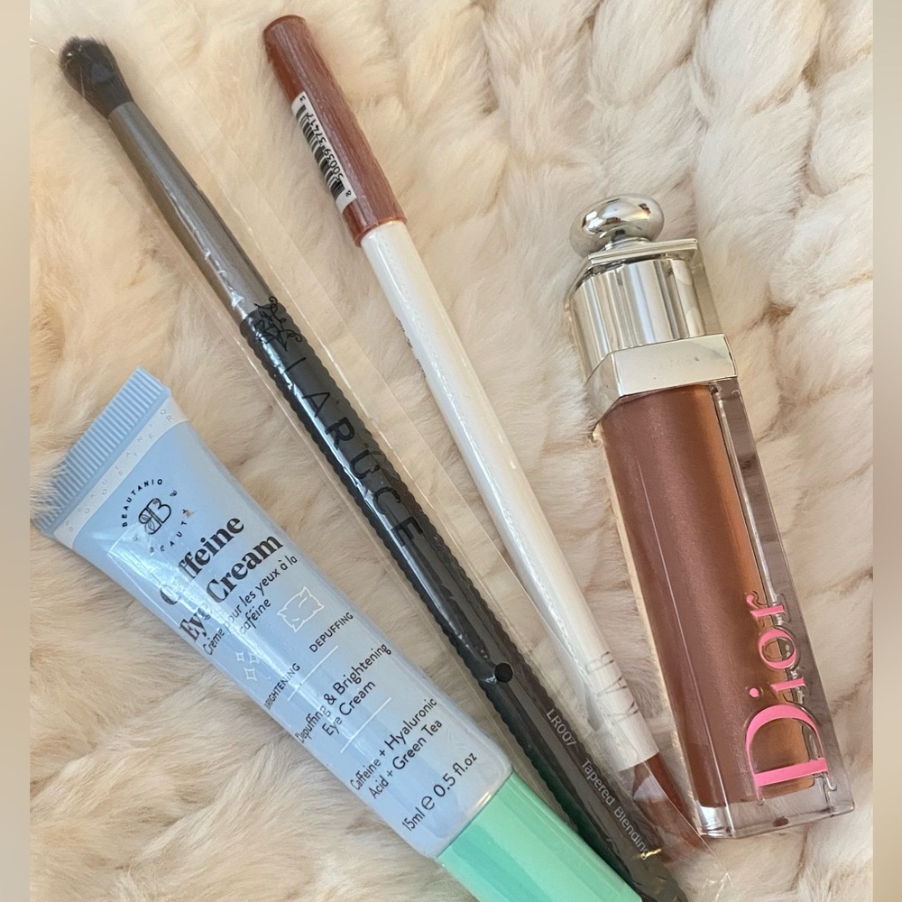 Cosmetics bundle of four.
